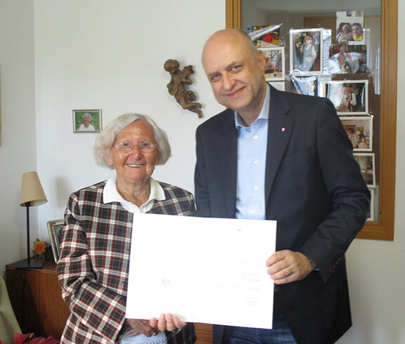 Frau Januschka feierte ihren 90. Geburtstag im Haus St. Klemens. 