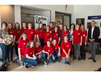 Die SchülerInnen der neuen Mittelschule Harmannsdorf gestalteten das Sommerfest im Haus St. Teresa.