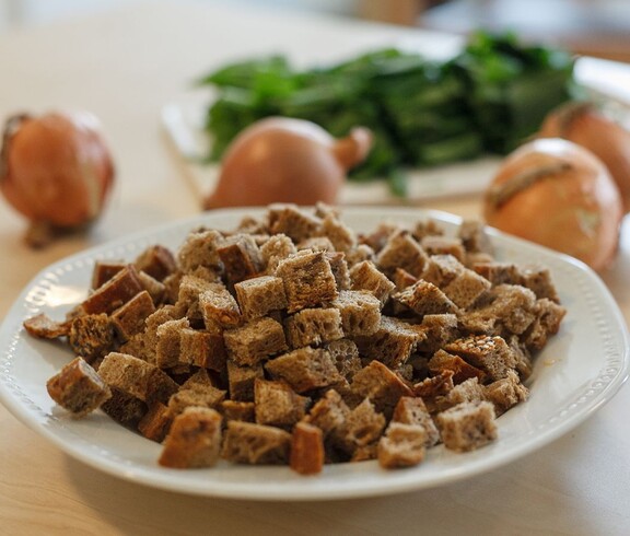Brot auf Teller