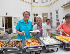 Das Büffet aus der hauseigenen Küche ist eröffnet!