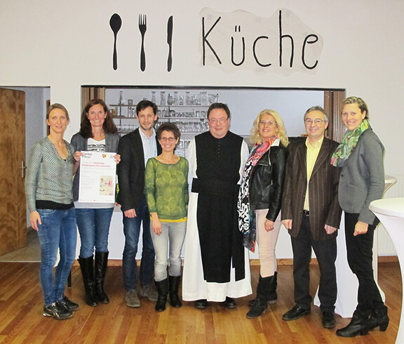 v.l.n.r. Sabine Hartmann, Ute Ötsch, Klaus Schwertner, Petra Henschl, P. Paulus Nüss, Sylvia Kögler, Norbert Partl, Silke Weissenegger