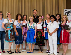 Für das interkulturelle Mittagessen zeigte sich das Team des Haus St. Teresa in traditioneller Landestracht. 