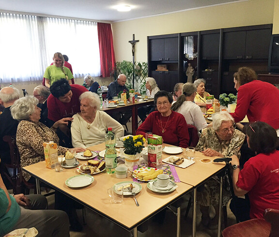 Frühlingscafé mit der Caritas Pflege Zuhause St. Anton