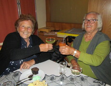 Unsere Bewohner*innen und Mitarbeiter*innen bei der Halloweenparty im Caritas Haus Elisabeth in Rechnitz.