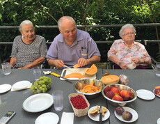 Melonen, Pfirsiche und Co. verkosten beim Genussvormittag im Haus Franz Borgia