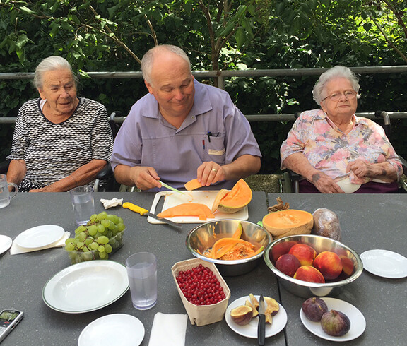 Melonen, Pfirsiche und Co. verkosten beim Genussvormittag im Haus Franz Borgia