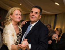 Ilse Frisch mit Begleitung beim Ball der Melodien