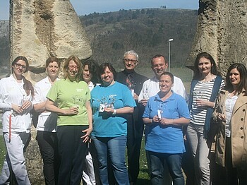 Am Blumentag bedankte sich das Team der Caritas Pflege Zuhause Bruck/Hainburg/Petronell beim Landesklinikum Hainburg.