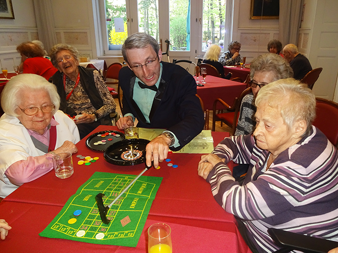 Machen Sie Ihr Spiel Casino Royal Im Haus Schonbrunn Caritas Pflege